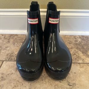 NWT Women’s Hunter Original Gloss Chelsea rain boot size 9